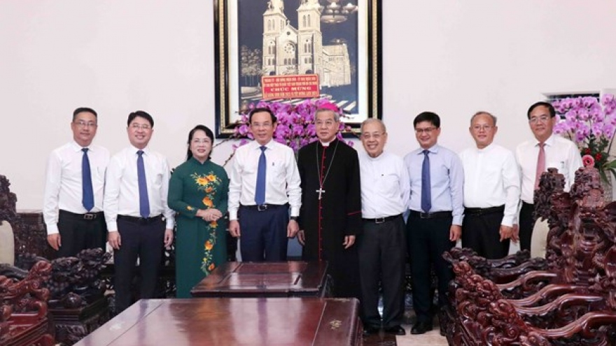 HCM City leader extends Christmas greetings to Catholic followers
